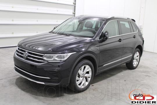 VOLKSWAGEN TIGUAN - 1