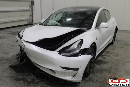 TESLA MODEL3 - 1