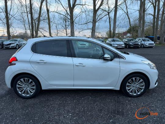 PEUGEOT 208 ALLURE - 1
