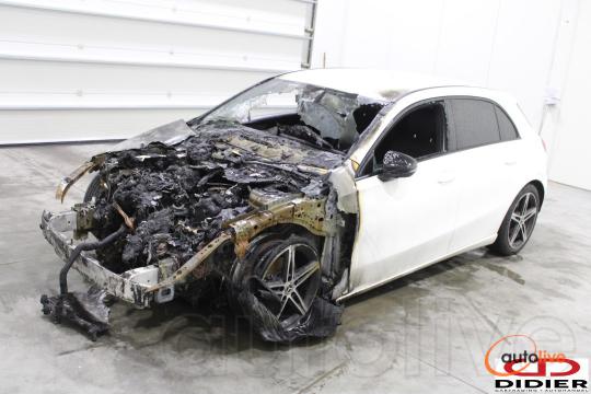 MERCEDES-BENZ A200 - 1