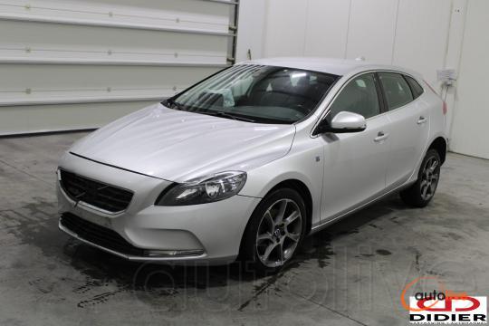 VOLVO V40 - 1