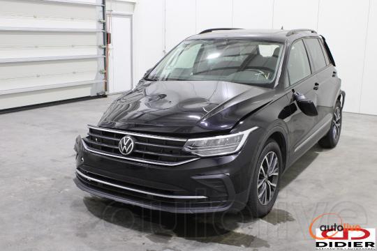 VOLKSWAGEN TIGUAN - 1