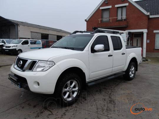 NISSAN NAVARA - 1