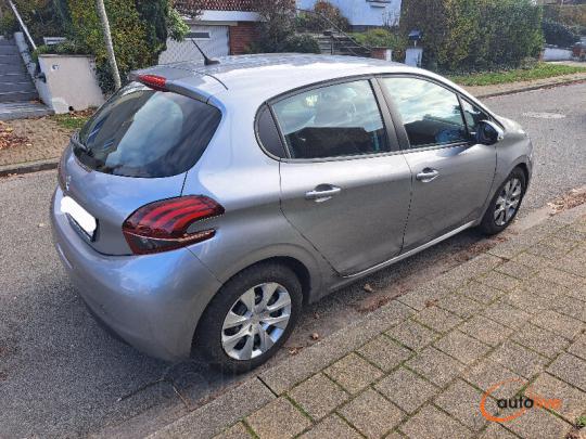 Peugeot 208 1.2i PureTech Like - 1
