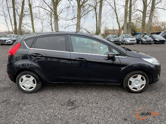 FORD FIESTA TITANIUM - 1