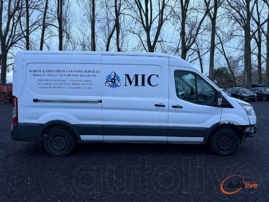 FORD TRANSIT TREND - 1