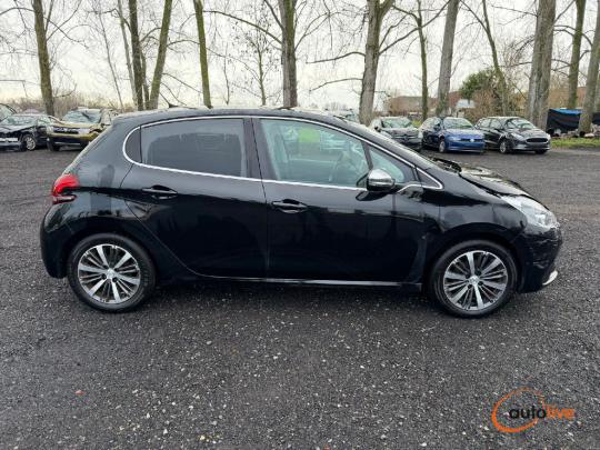 PEUGEOT 208 ALLURE - 1