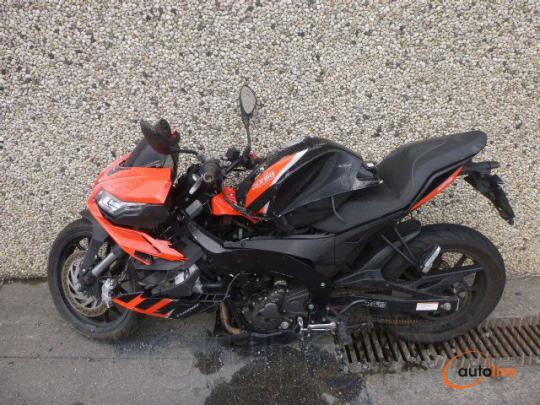 APRILIA 125 TUONO - 1