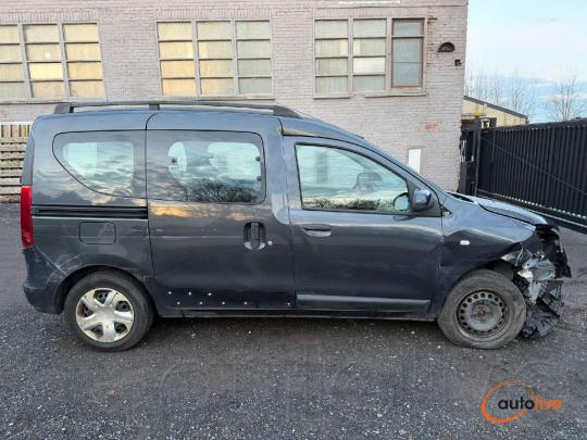 DACIA DOKKER LAUREATE - 1