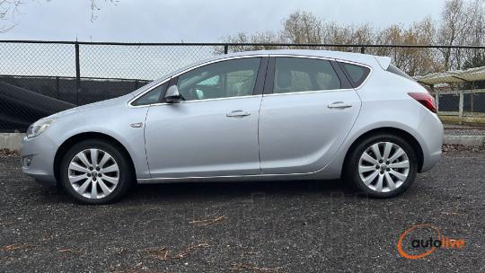 OPEL ASTRA COSMO - 1