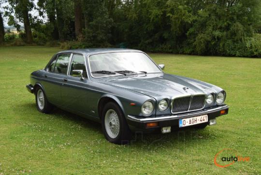 A Vendre : oldtimer JAGUAR XJ6 série 3 4,2 L 1986 état parfait - 1