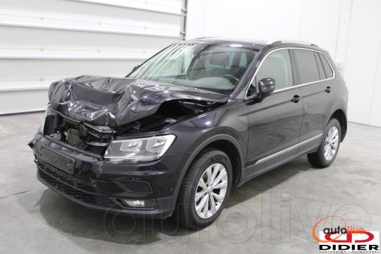 VOLKSWAGEN TIGUAN - 1