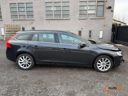VOLVO V60 V 60 SUMMUM - 1