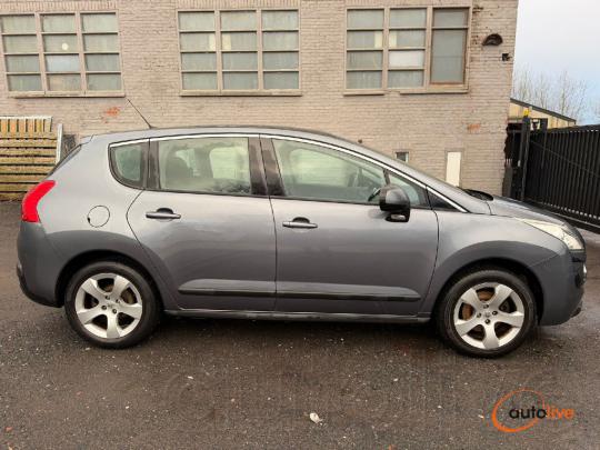 PEUGEOT 3008 PREMIUM - 1