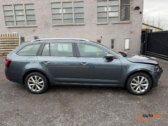 SKODA OCTAVIA STYLE - 1