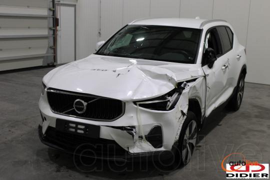 VOLVO XC40 - 1