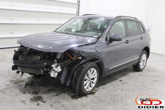 VOLKSWAGEN TIGUAN - 1
