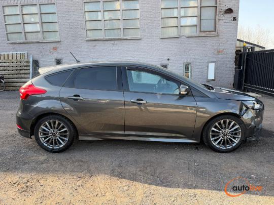 FORD FOCUS ST-LINE - 1