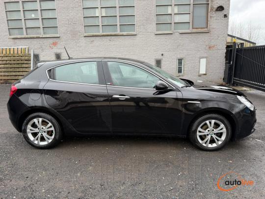 ALFA ROMEO GIULIETTA 1.6 D - 1