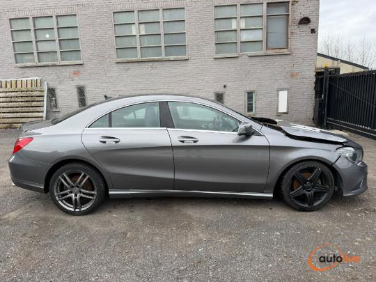 MERCEDES-BENZ CLA 200 - 1