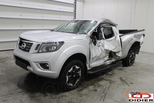 NISSAN NAVARA - 1