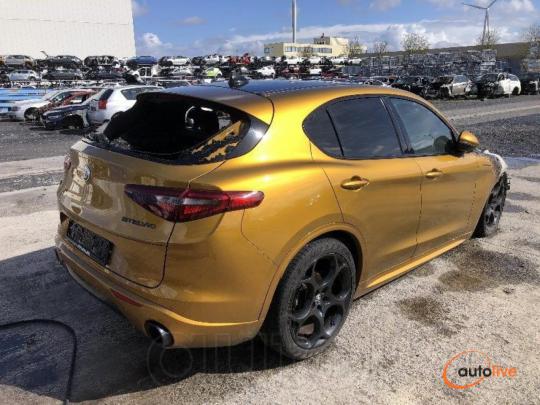 ALFA ROMEO STELVIO Q4 - 1