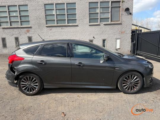 FORD FOCUS ST-LINE - 1