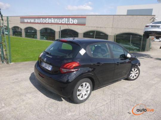 PEUGEOT 208 1.2 - 1
