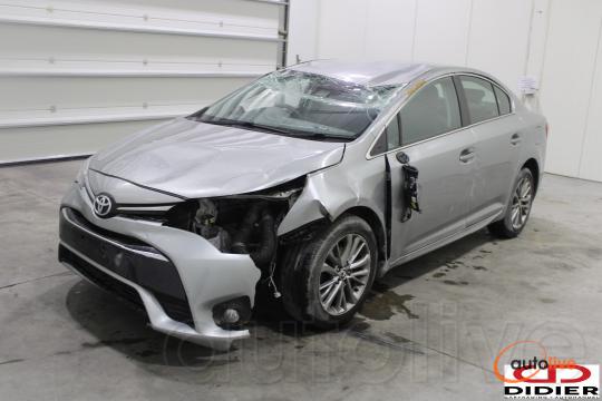 TOYOTA AVENSIS - 1