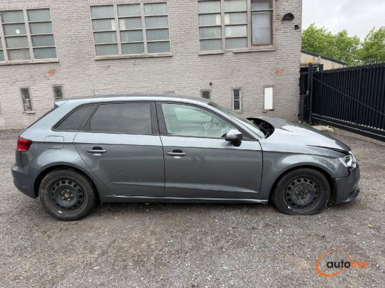 AUDI A3 AMBITION - 1