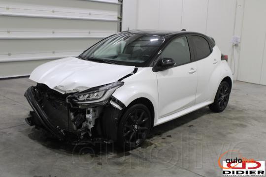 TOYOTA YARIS - 1