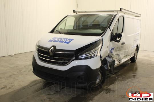 RENAULT TRAFIC - 1