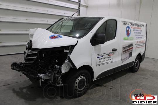 RENAULT TRAFIC - 1