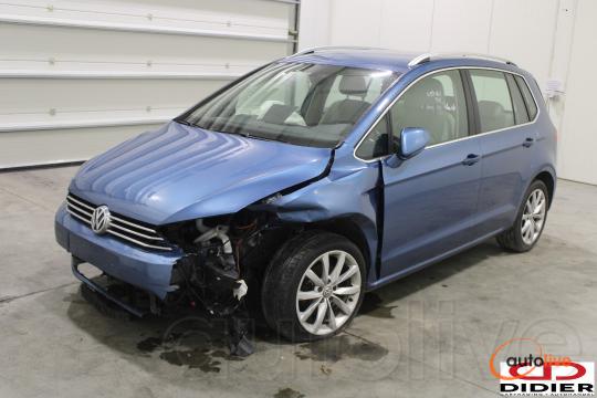 VOLKSWAGEN GOLF - 1