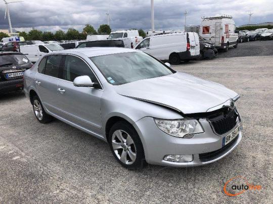 SKODA SUPERB 1.6 TDI - 1