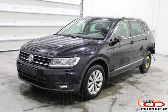 VOLKSWAGEN TIGUAN - 1