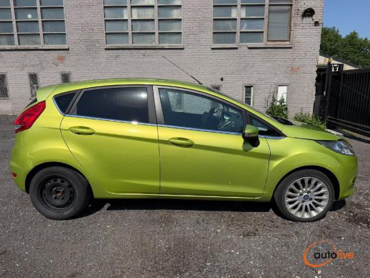 FORD FIESTA TITANIUM - 1