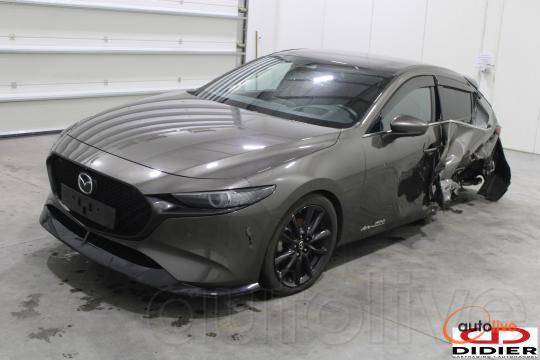 MAZDA 3 - 1