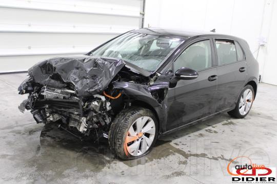VOLKSWAGEN GOLF - 1
