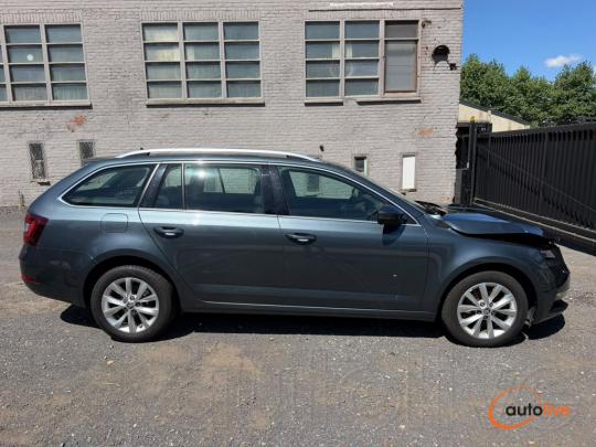 SKODA OCTAVIA STYLE - 1