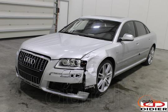 AUDI S8 - 1