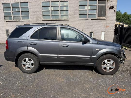 KIA SORENTO 2.5 D - 1