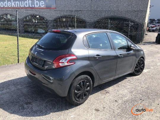PEUGEOT 208 1.2 - 1
