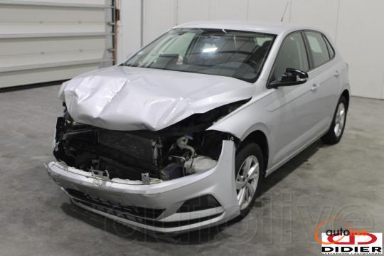 VOLKSWAGEN POLO - 1