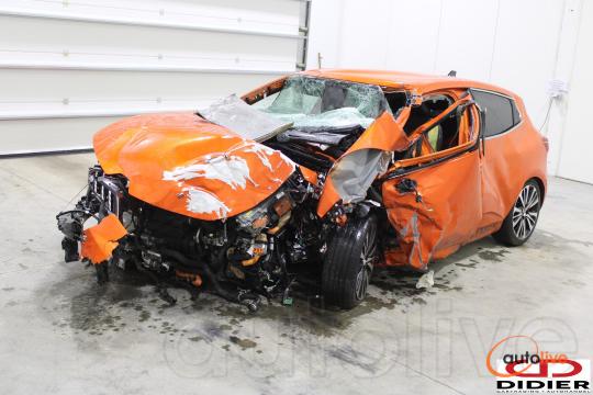 RENAULT CLIO - 1