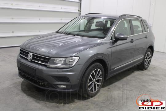 VOLKSWAGEN TIGUAN - 1