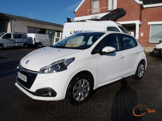 PEUGEOT 208 - 1