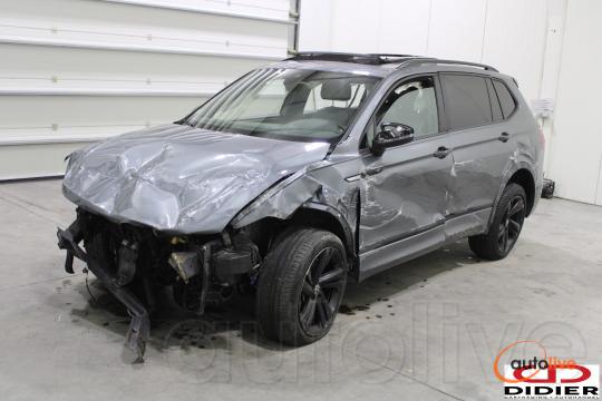 VOLKSWAGEN TIGUAN - 1