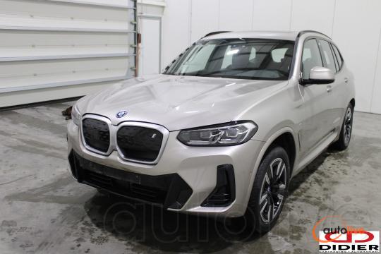 BMW IX3 - 1