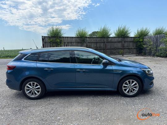 RENAULT MEGANE IV GRANDTOUR - 1